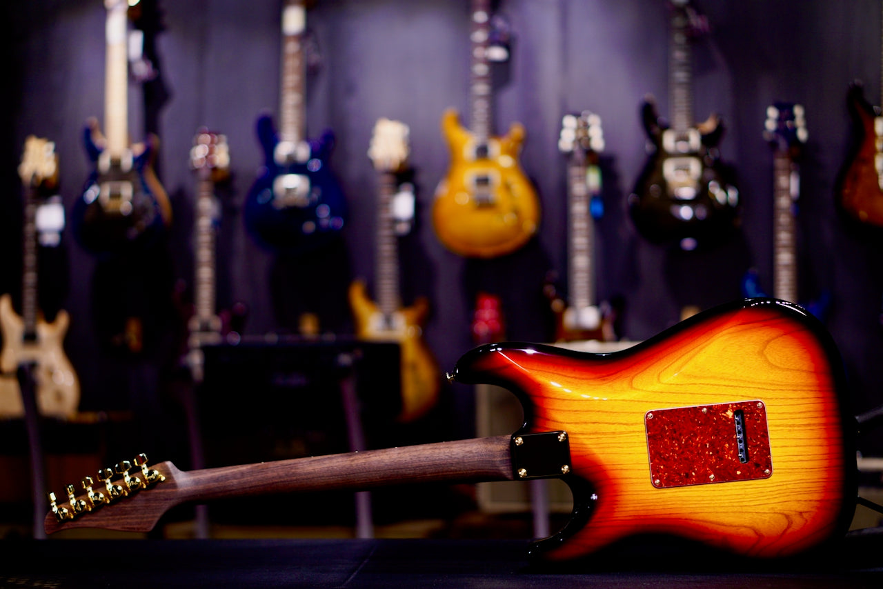 Suhr Classic S Custom 3 Tone Burst Rosewood Neck & Gold Package 85894