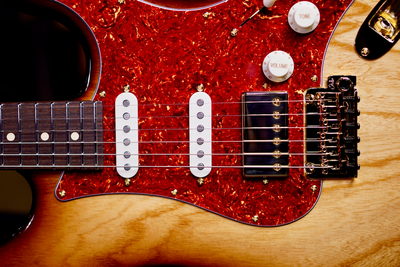 Suhr Classic S Custom Natural Burst Rosewood Neck & Gold Package 85898