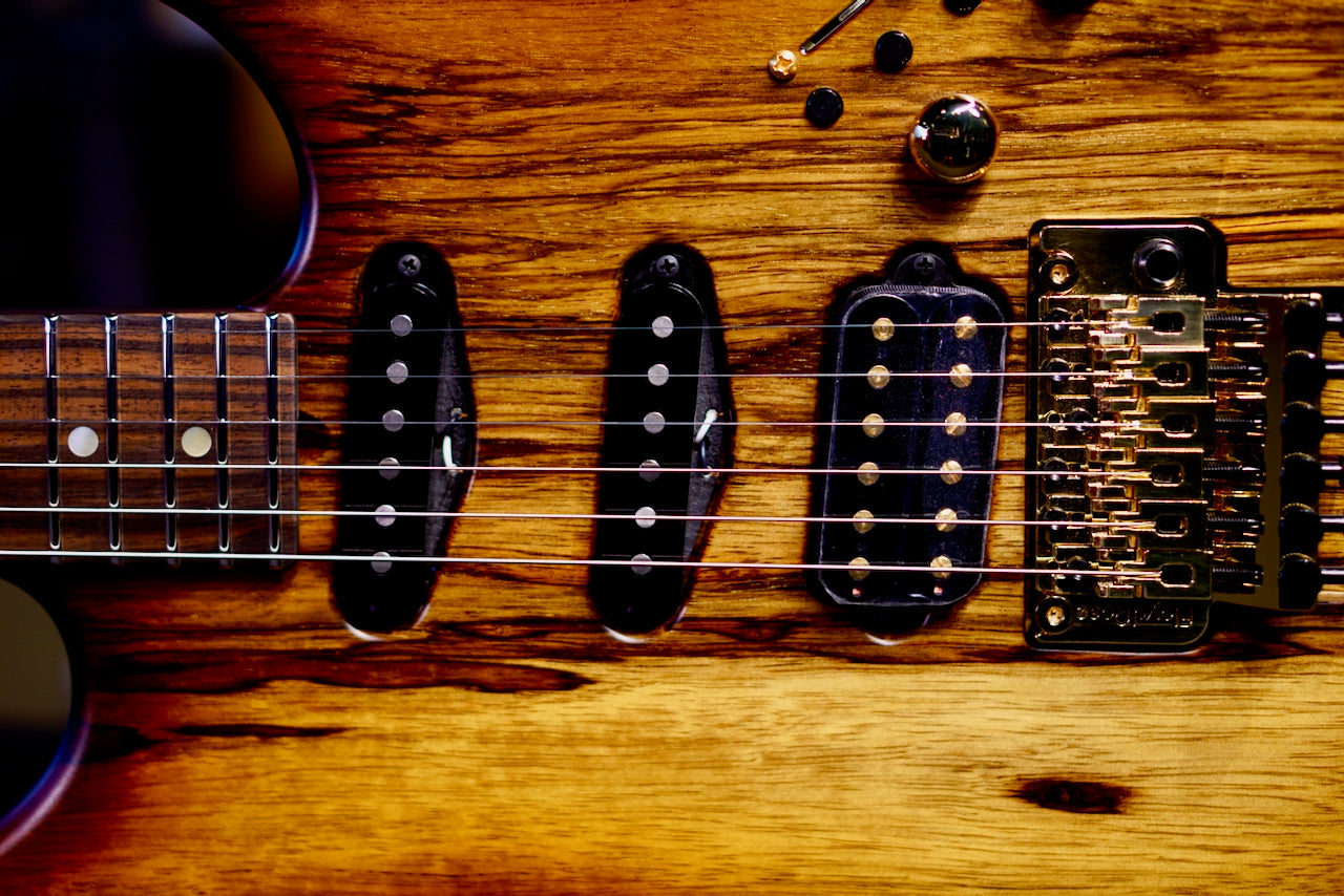 James Tyler Studio Elite HDX Black Limba Brown Burst 26213