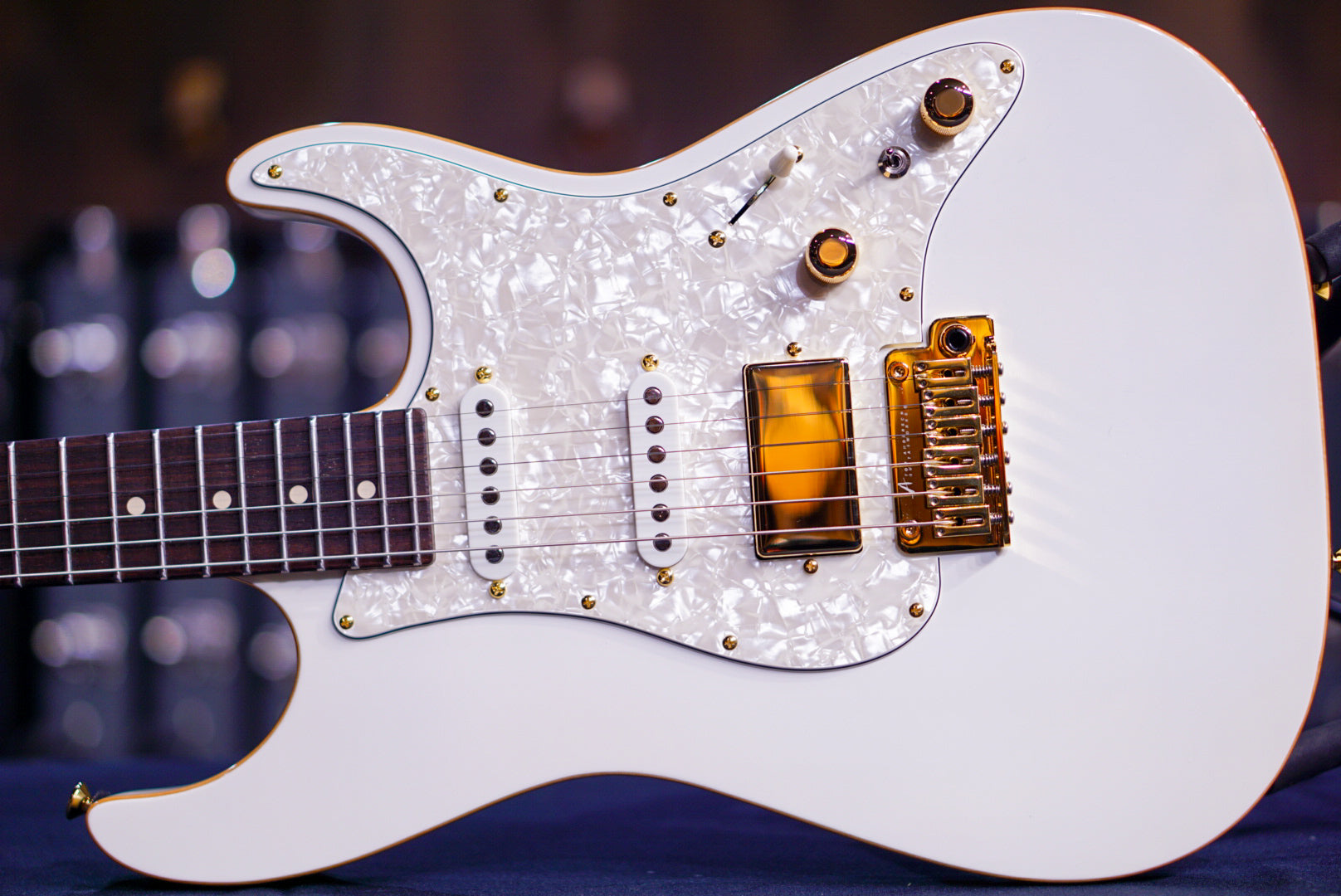 Tom Anderson the classic arctic white 01-24-24N