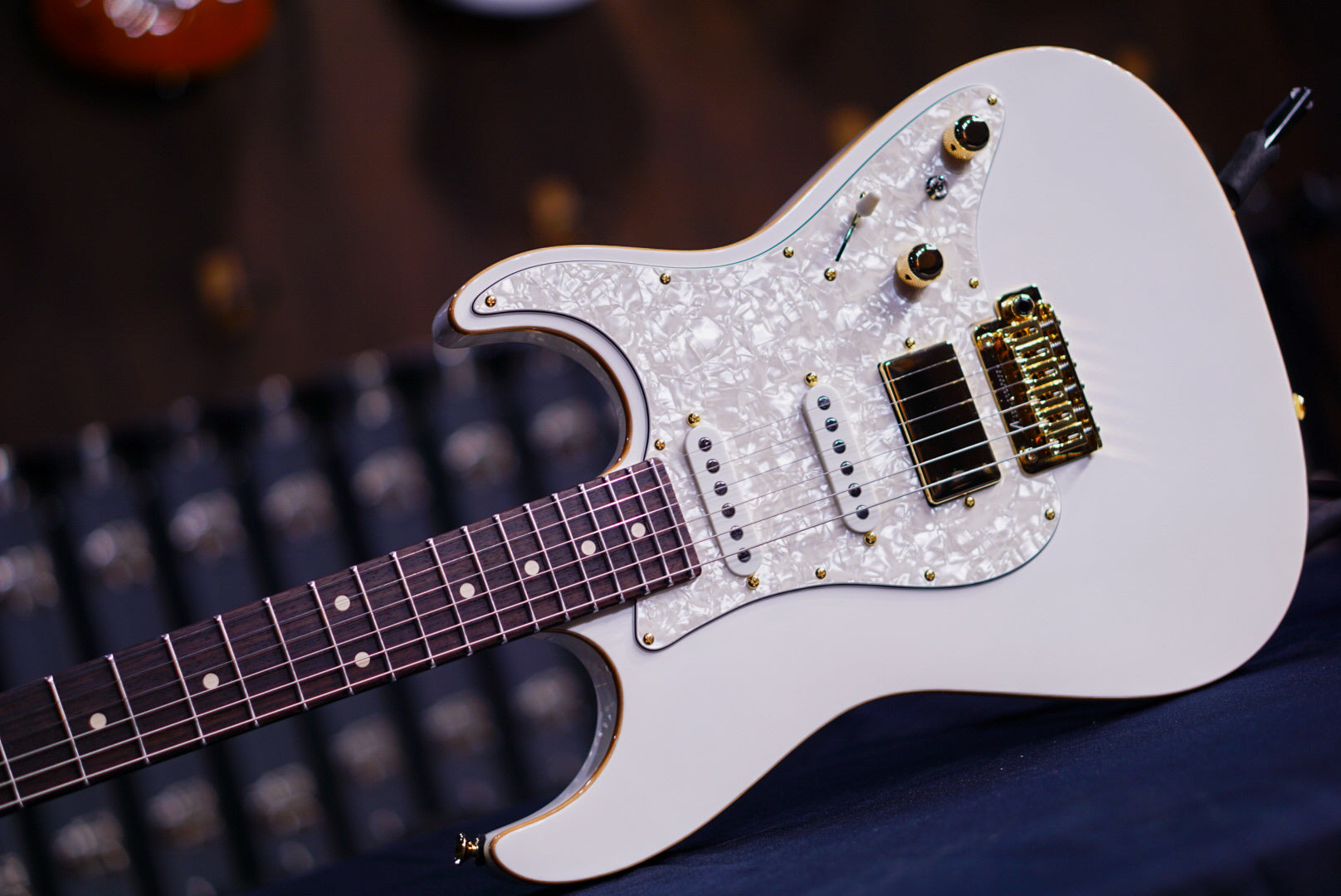 Tom Anderson the classic arctic white 01-24-24N