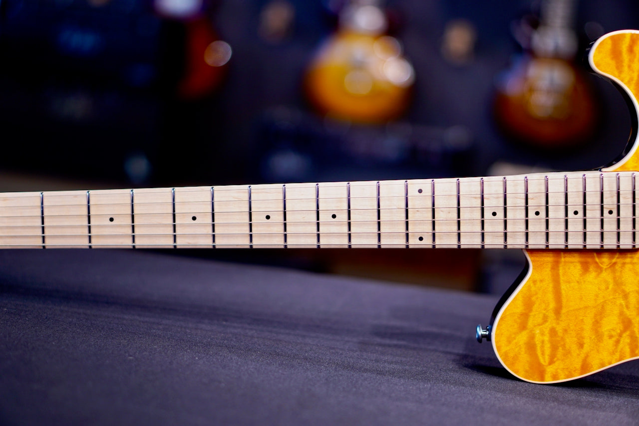 Ernieball Musicman Axis 30th Translucent Gold Quilt H04124