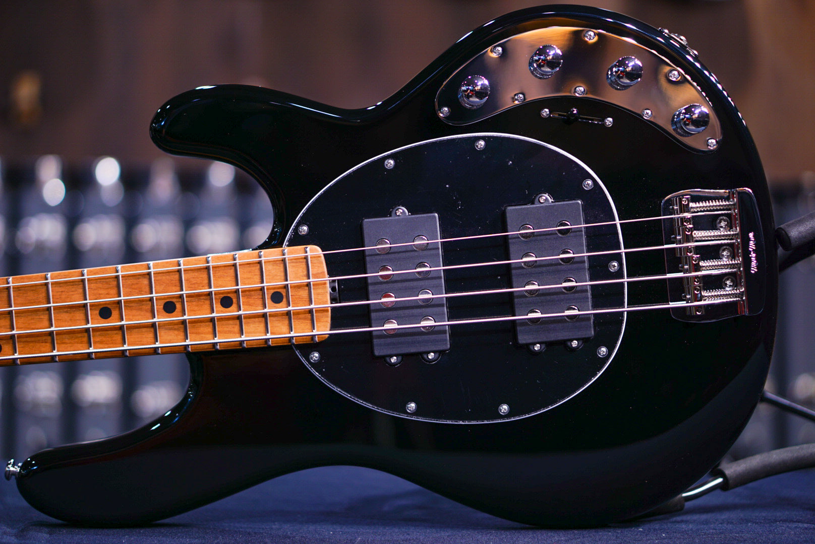 Ernieball Musicman StingRay Special HH black K03821