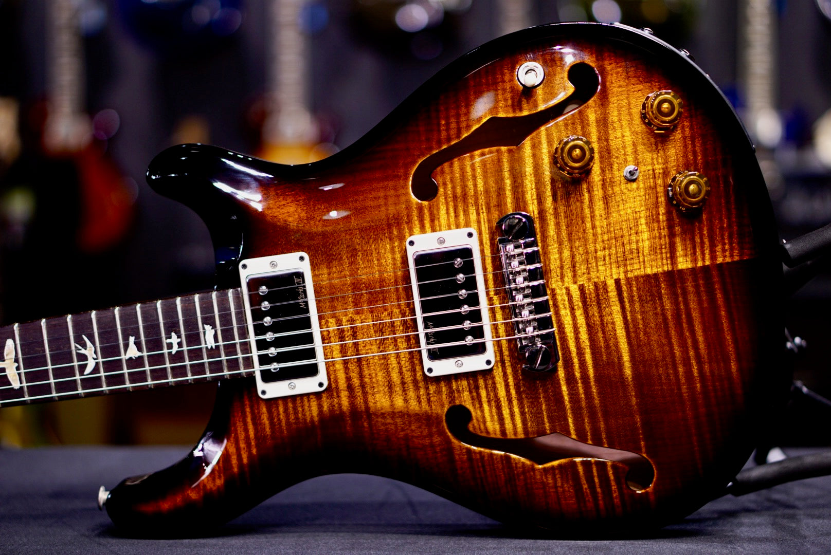 PRS Hollowbody II Piezo Black Gold Wraparound Burst 0412071