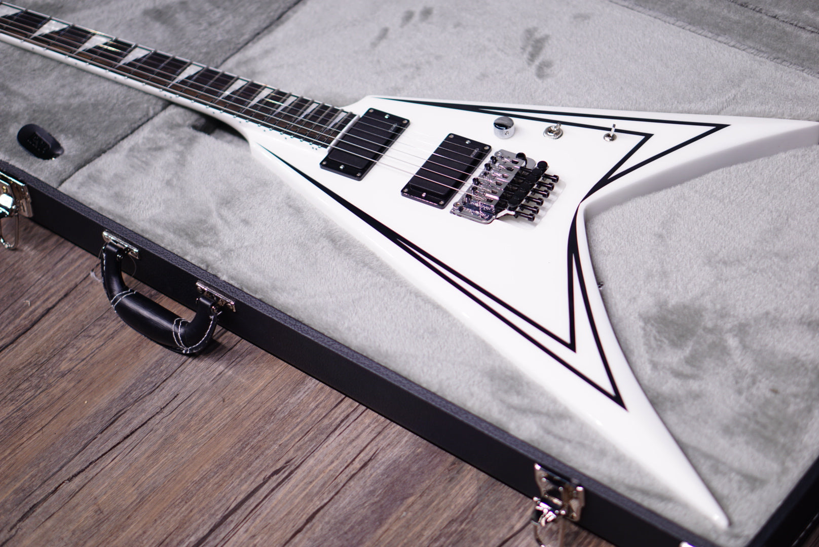 ESP E-II SV White Black Stripes ES3730263