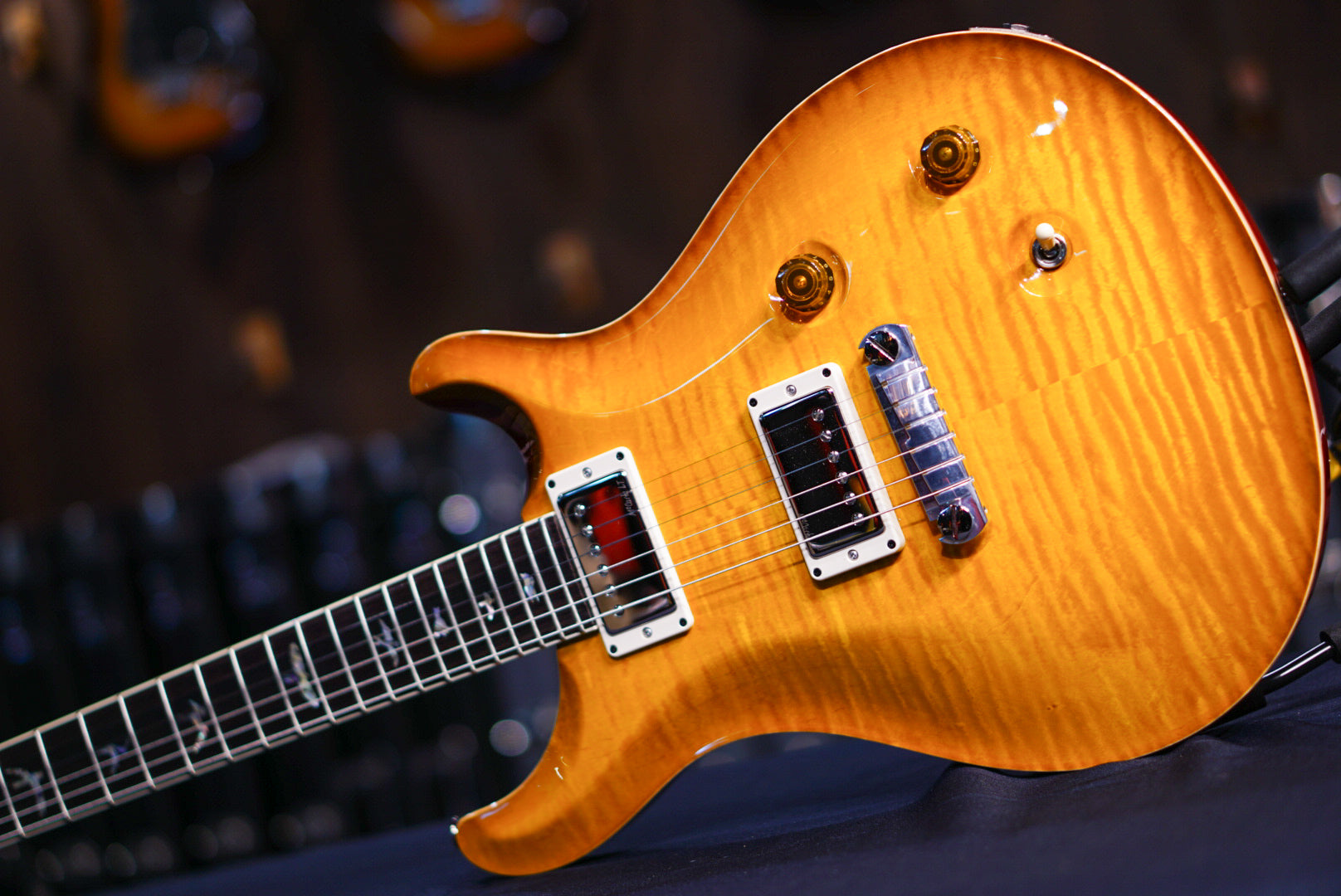 PRS McCarty in McCarty Sunburst 0381186