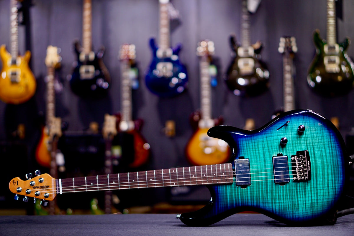 Ernie Ball Music Man Steve Lukather L4 Maple Top Blue Flame H10155