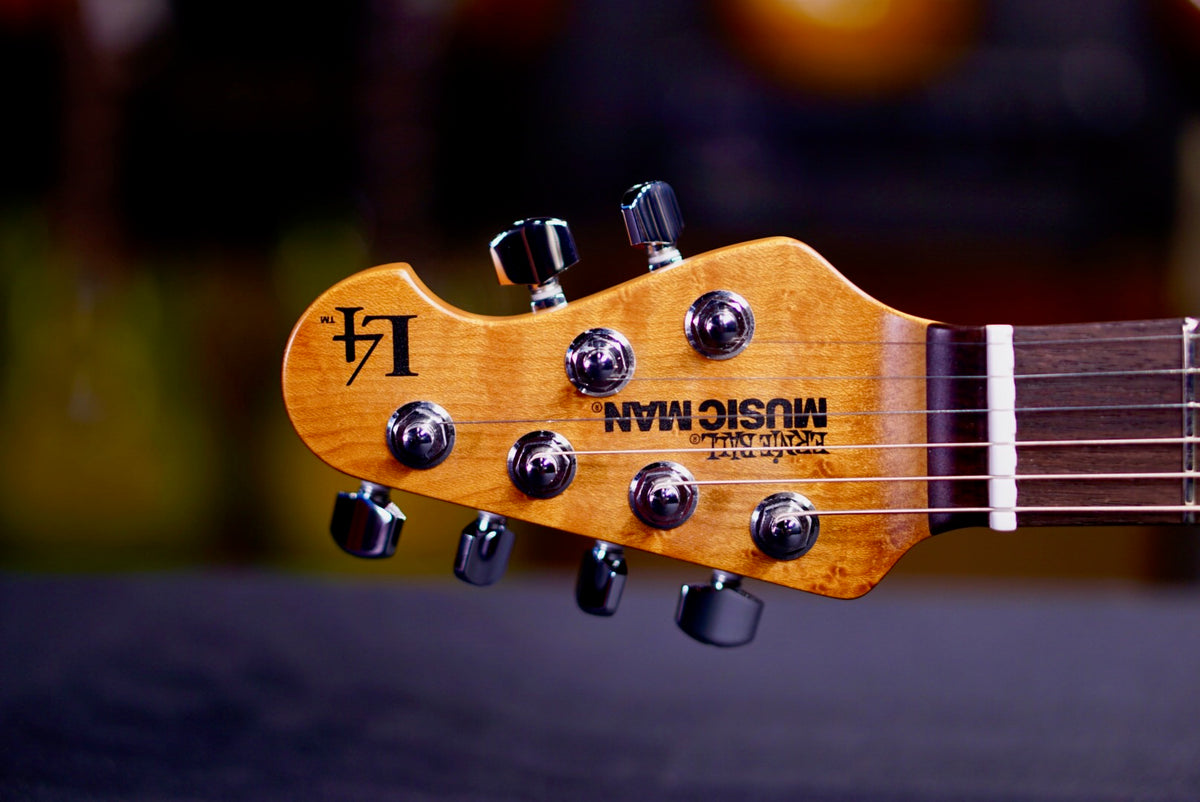 Ernie Ball Music Man Steve Lukather L4 Maple Top Blue Flame H10155
