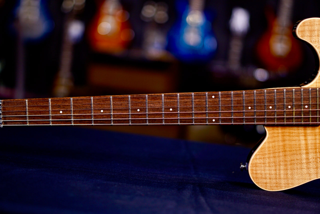 Ernie Ball Music Man Axis - Natural Gloss Flame - Maple G81262