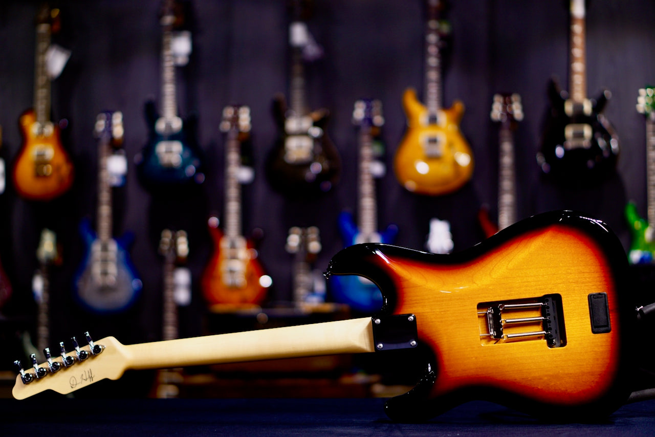 James Tyler Dann Huff Original Classic 3 tone sunburst wilkinson 25348