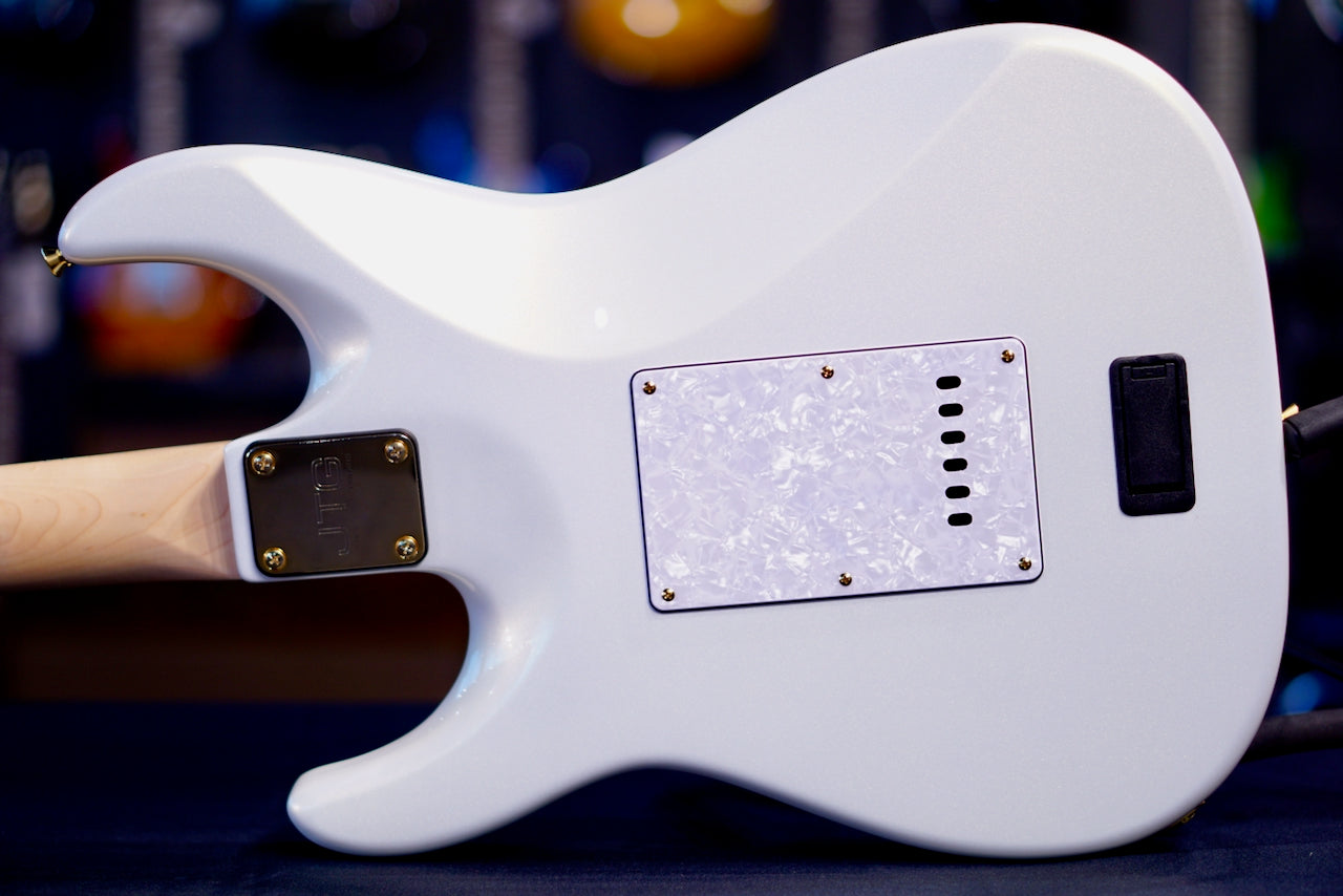 James Tyler JTG White Pearl metallic