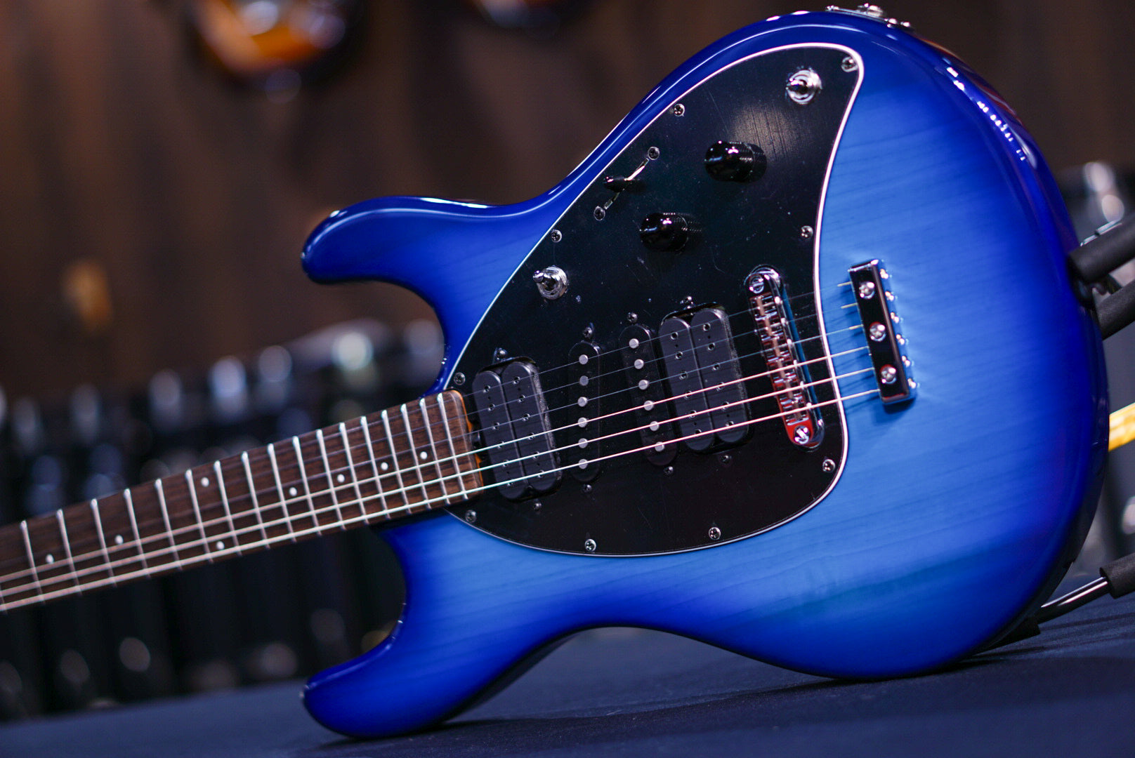 ERNIE BALL MUSICMAN STEVE MORSE BLUE BURST H06550