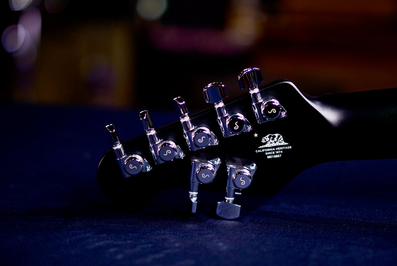 Ernie Ball Music Man Majesty 7 Gravity Green M019867