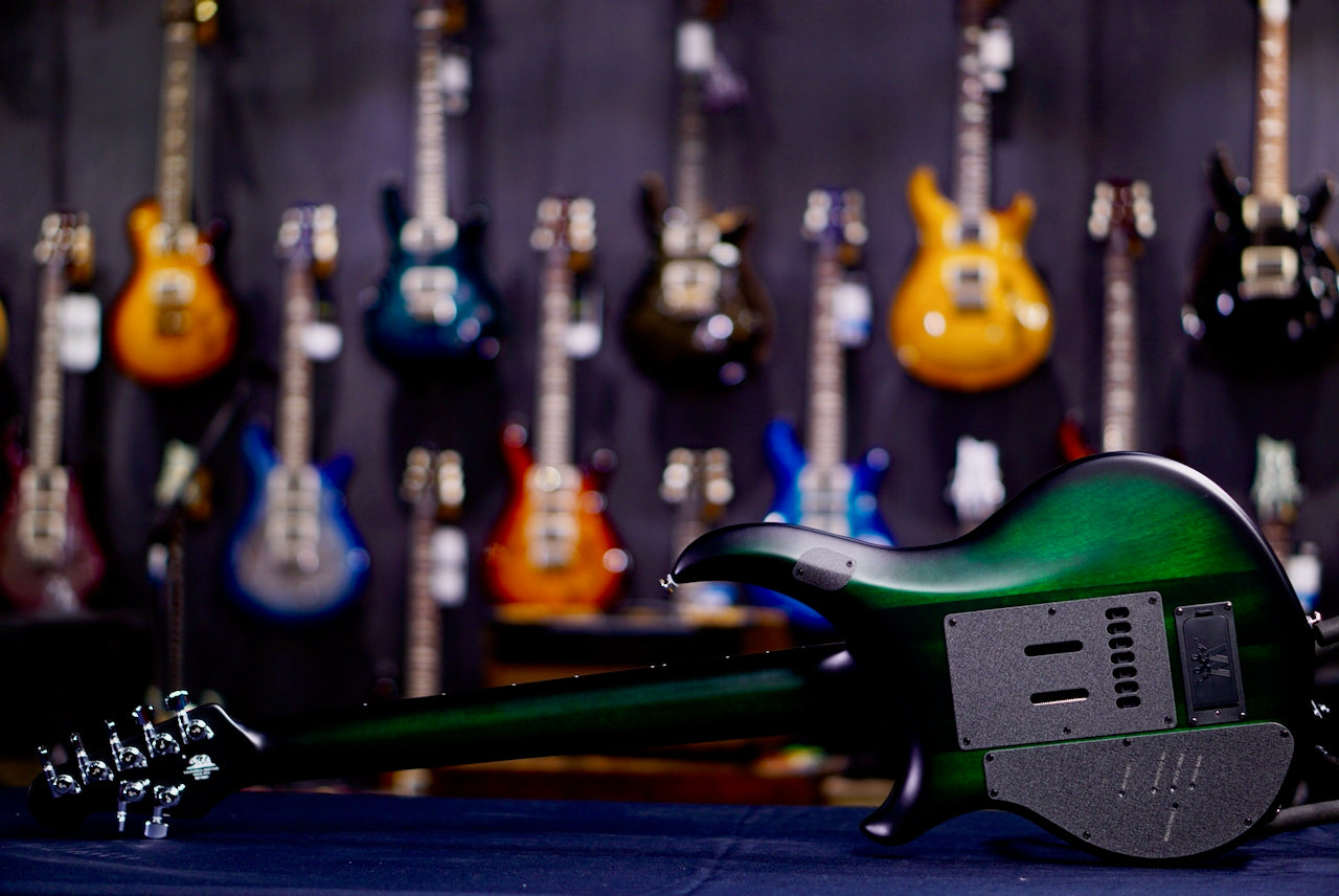 Ernie Ball Music Man Majesty 7 Gravity Green M019867