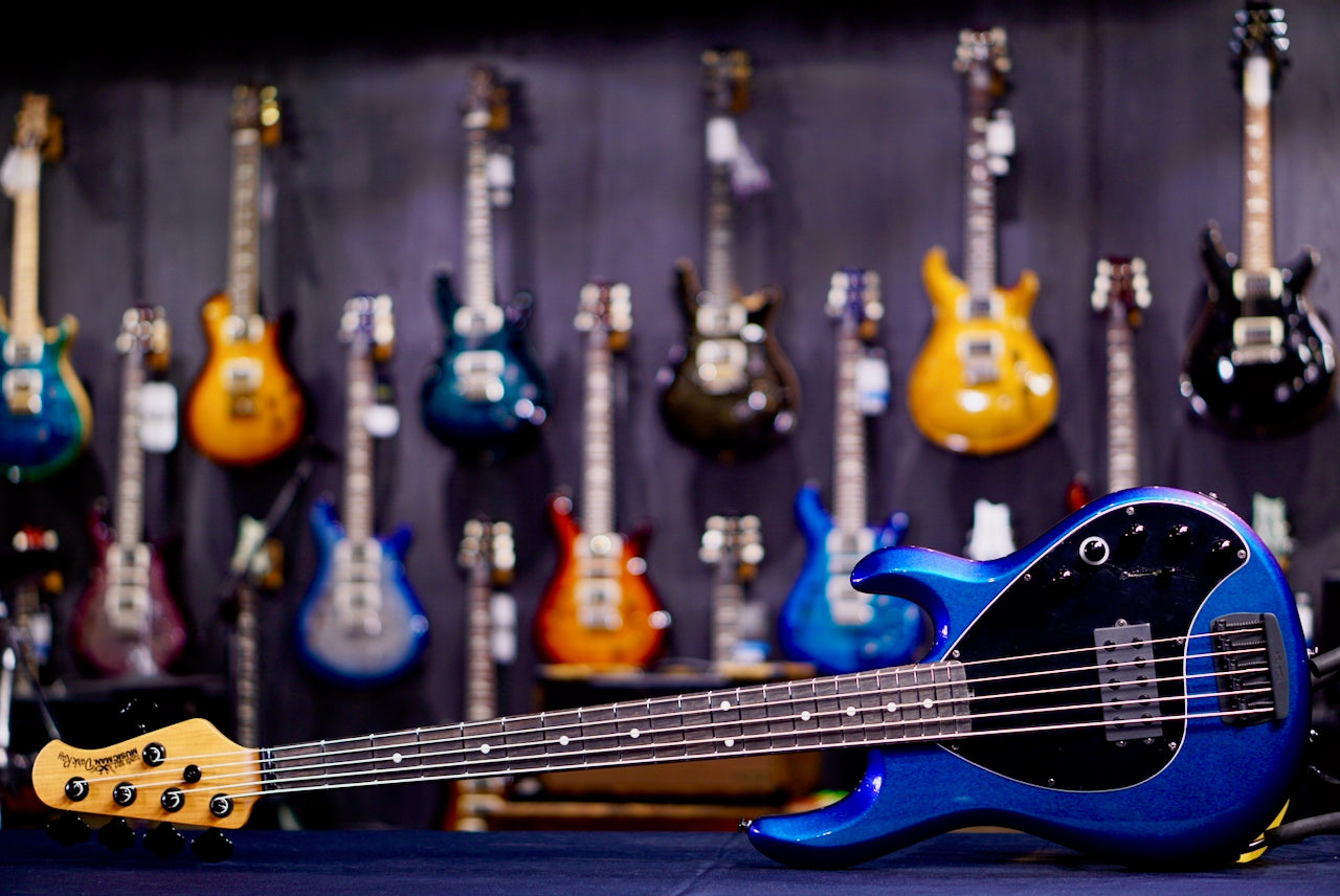 Ernie Ball Music Man Bass Dark Ray 5 Sapphire Iris S12590