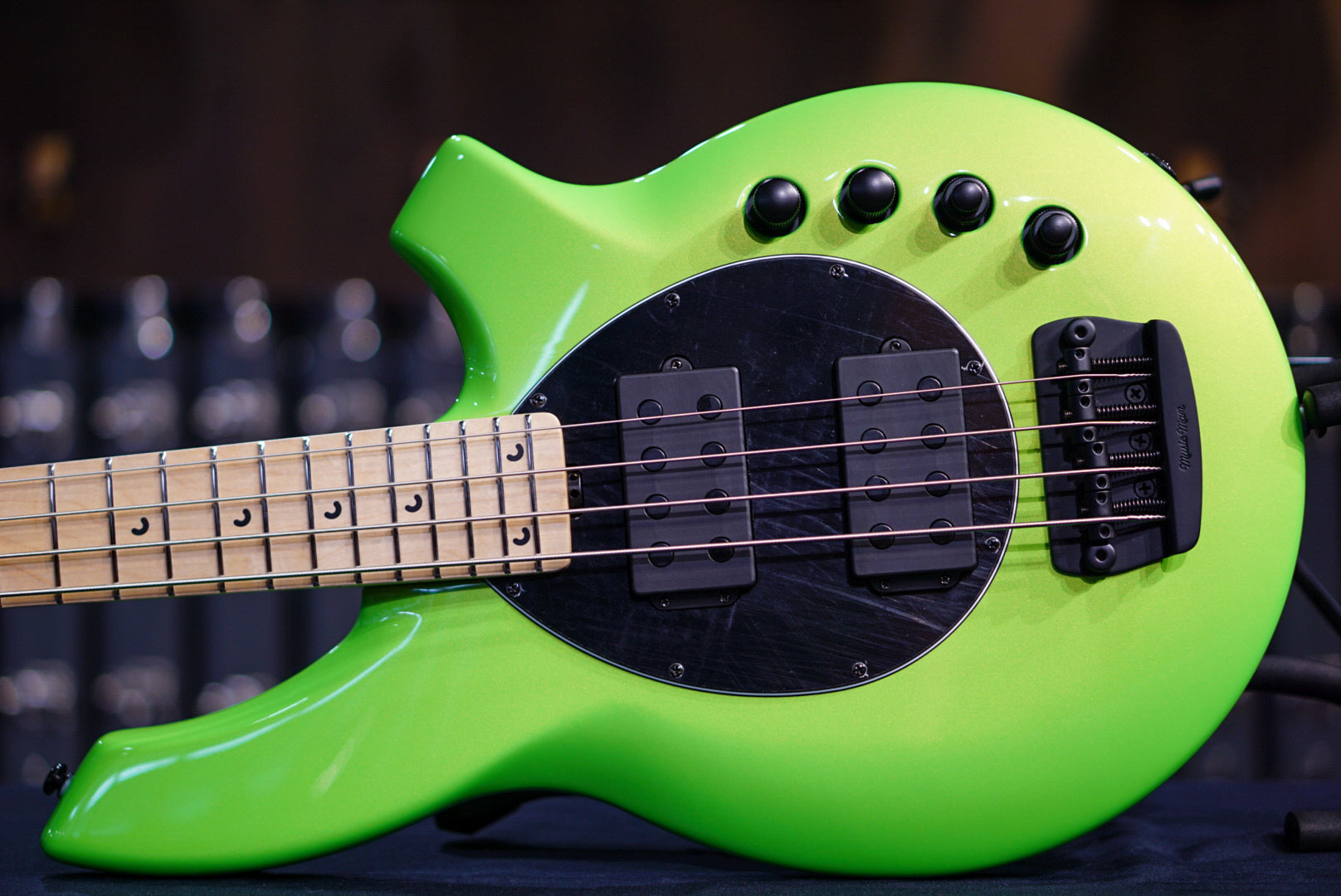 ERNIE BALL MUSICMAN BONGO 4 HH MANTIS GREEN K04157