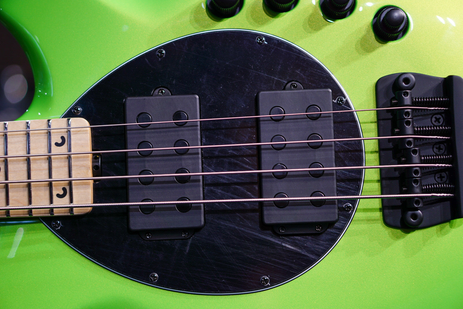 ERNIE BALL MUSICMAN BONGO 4 HH MANTIS GREEN K04157