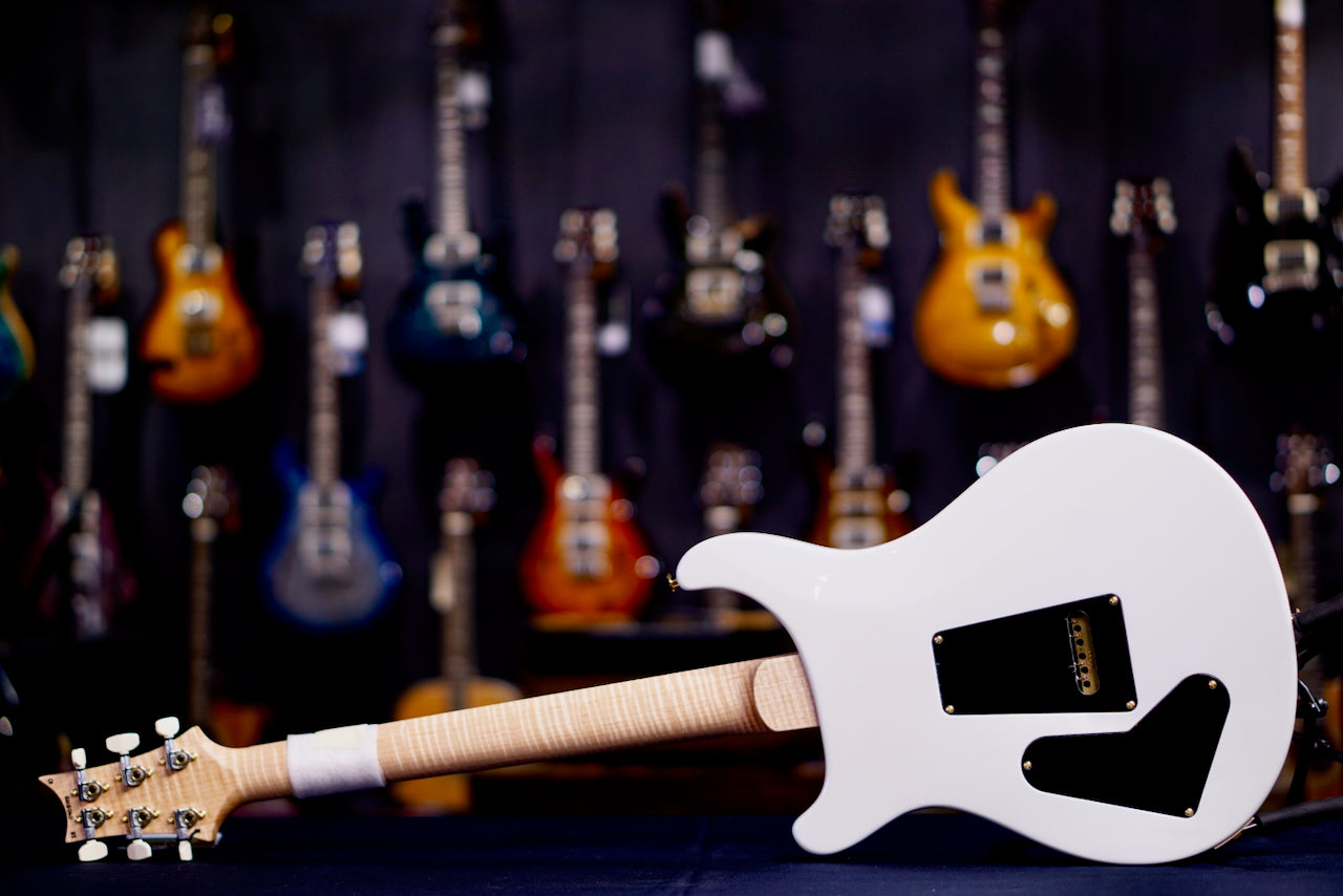 PRS Special 22 Semi Hollow Wood Library Blue Fade White Back 0408193