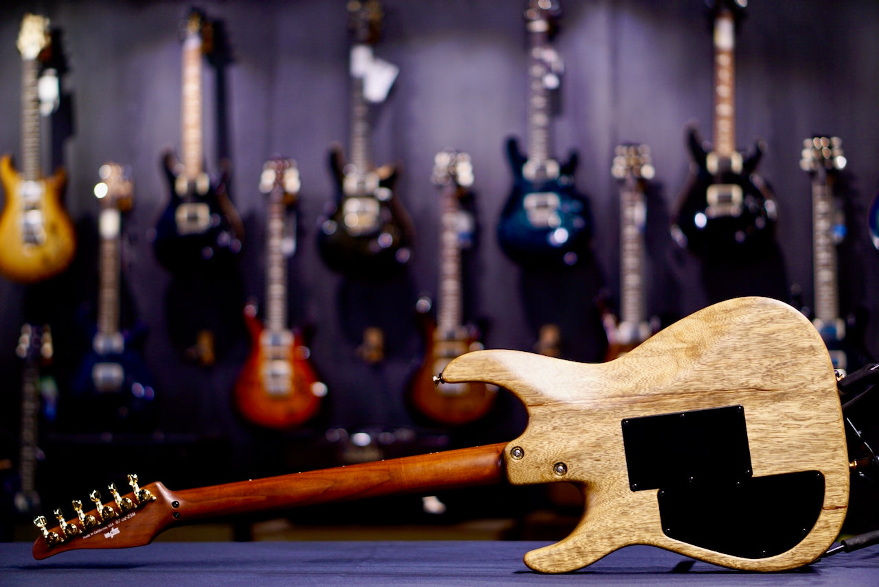 Tom Anderson Angel Player * 07-02-25M * Black Limba Satin Natural