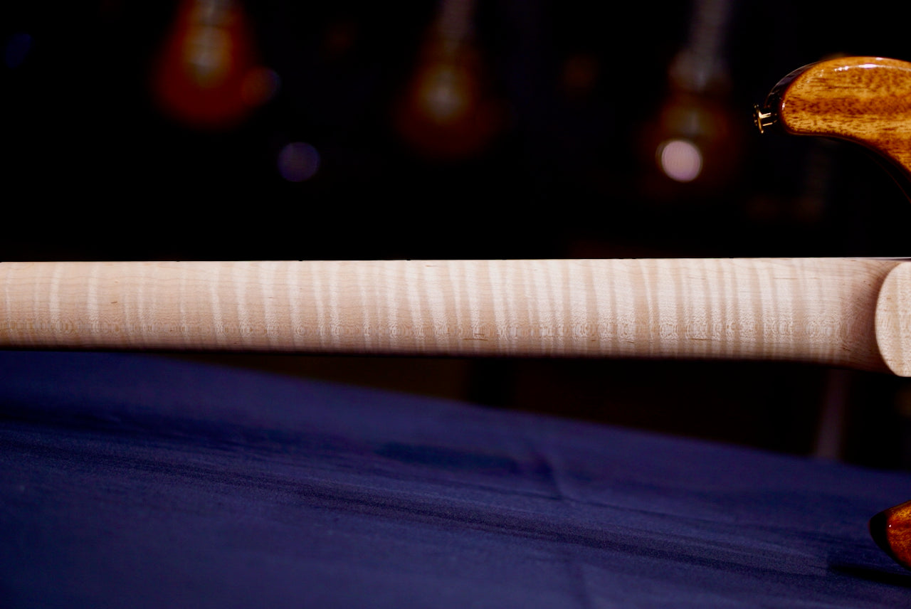 PRS Custom 24 Piezo Wood Library Artist Neck Fire Red / Gray Black Fade 0414025