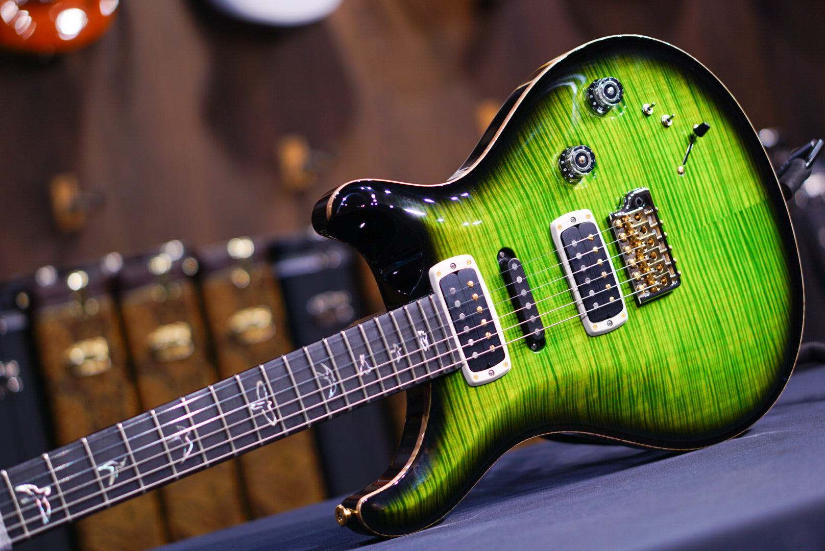 PRS Modern eagle V wood library Eriza verde smokeburst 0387191