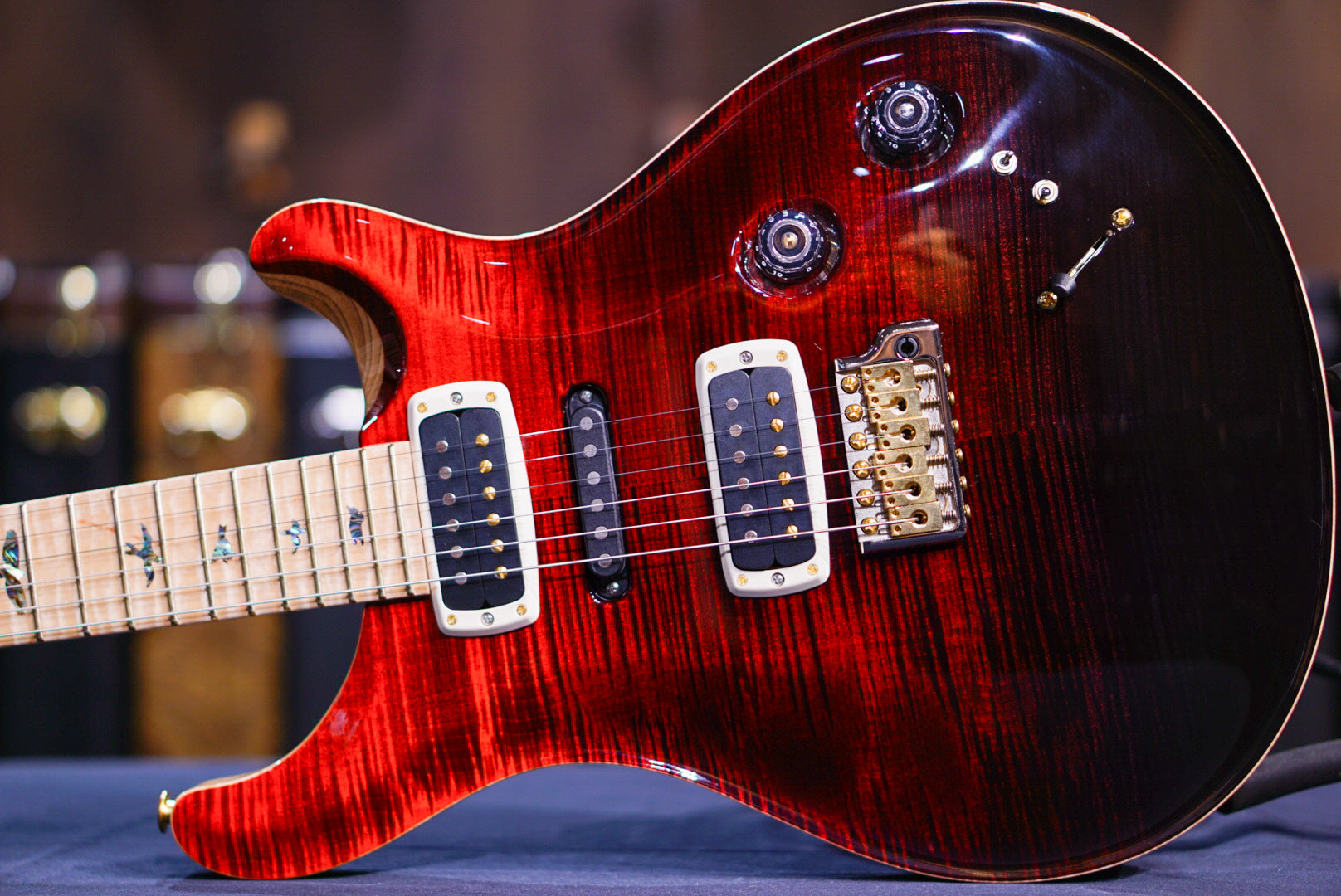 PRS Modern eagle V wood library Fire Red / Gray Black Fade 0388874