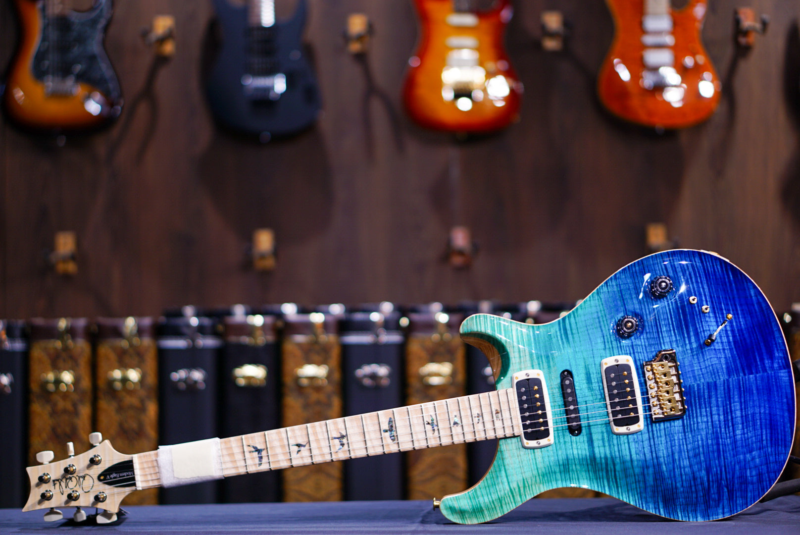 PRS Modern eagle V wood library blue fade 0388873