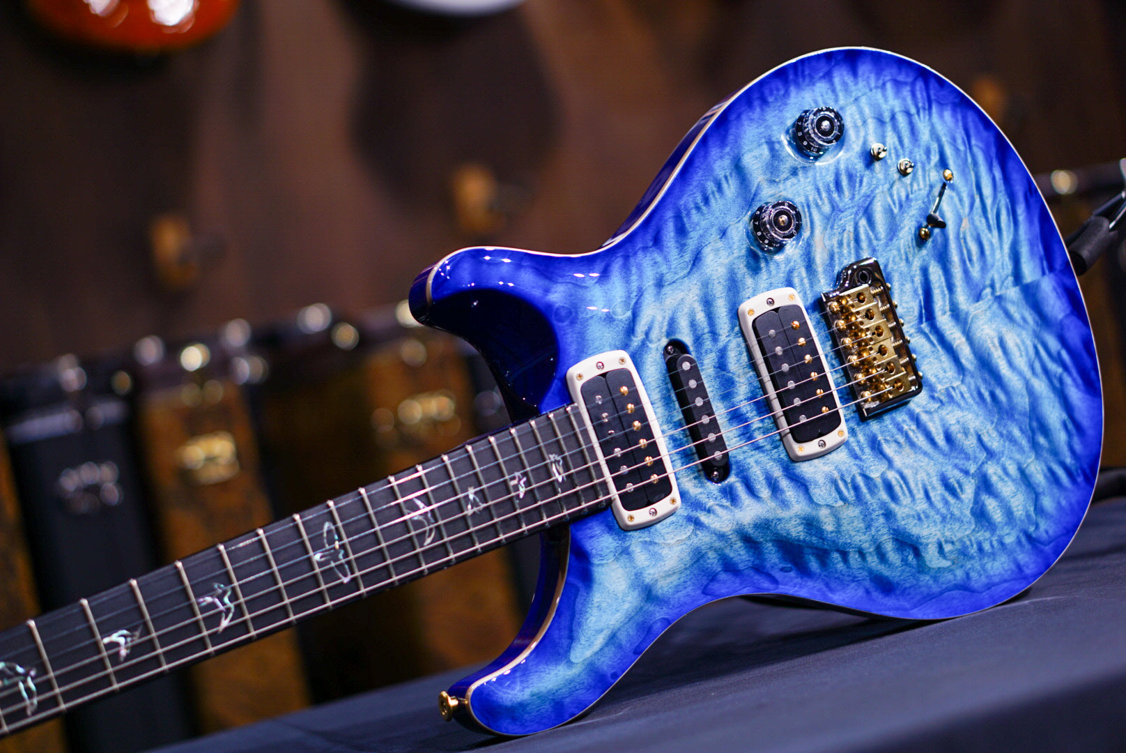 PRS Modern eagle V wood library faded blue burst 0387187