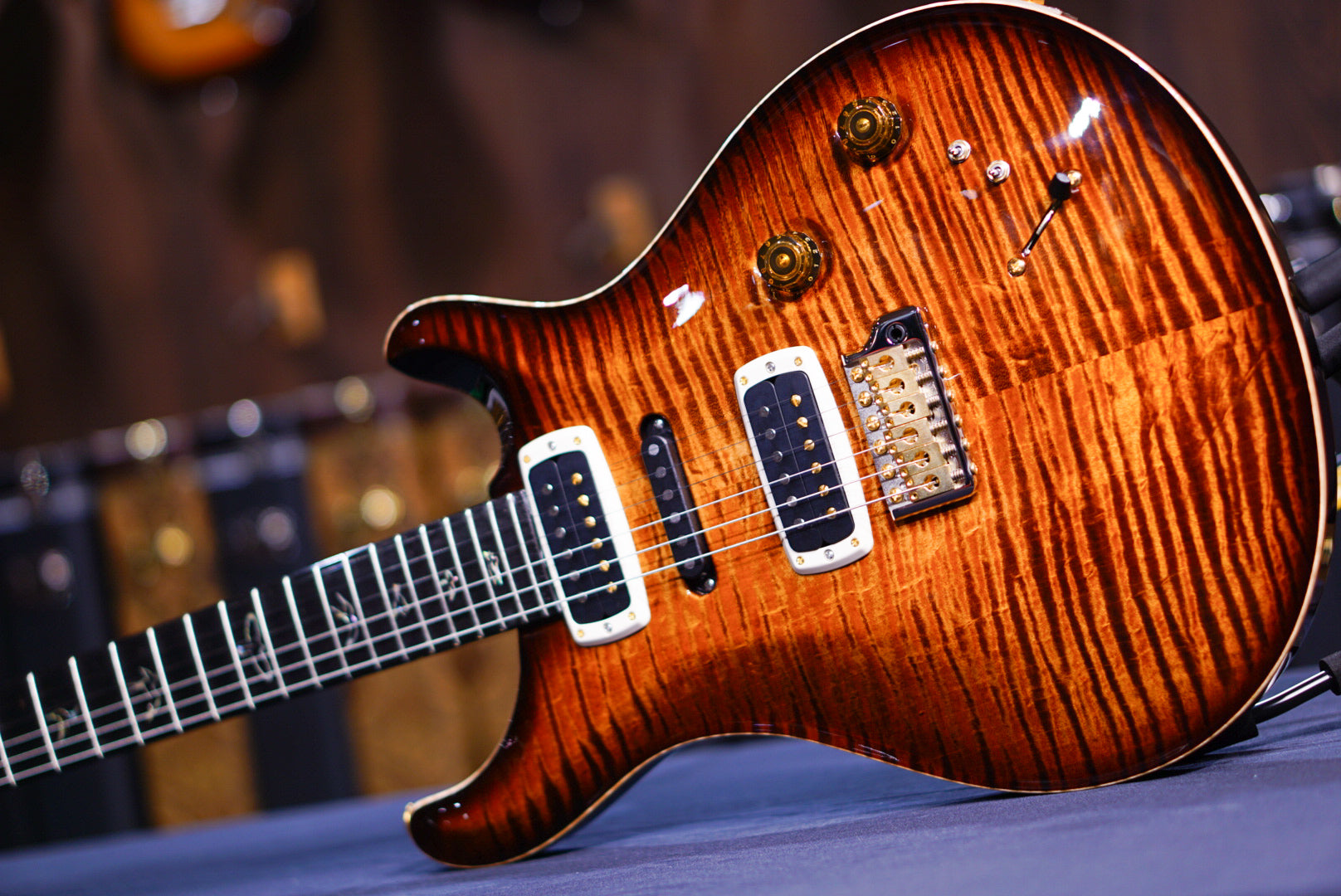 PRS Modern eagle V wood library Copperhead Burst 0387186