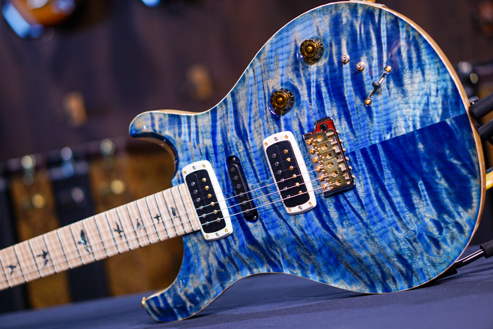 PRS Modern eagle V wood library faded blue burst 0388875