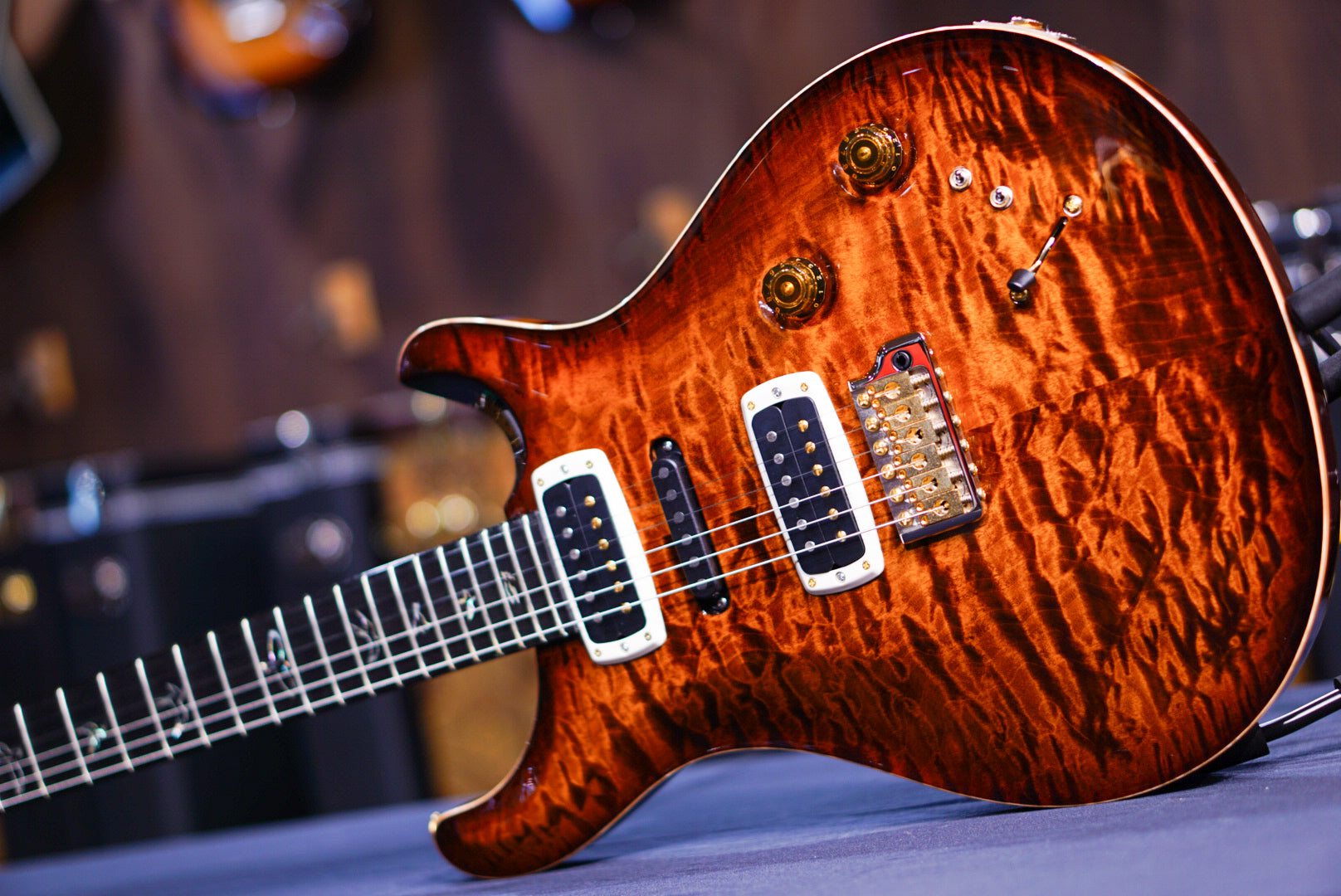 PRS Modern eagle V wood library copperhead burst 0387185