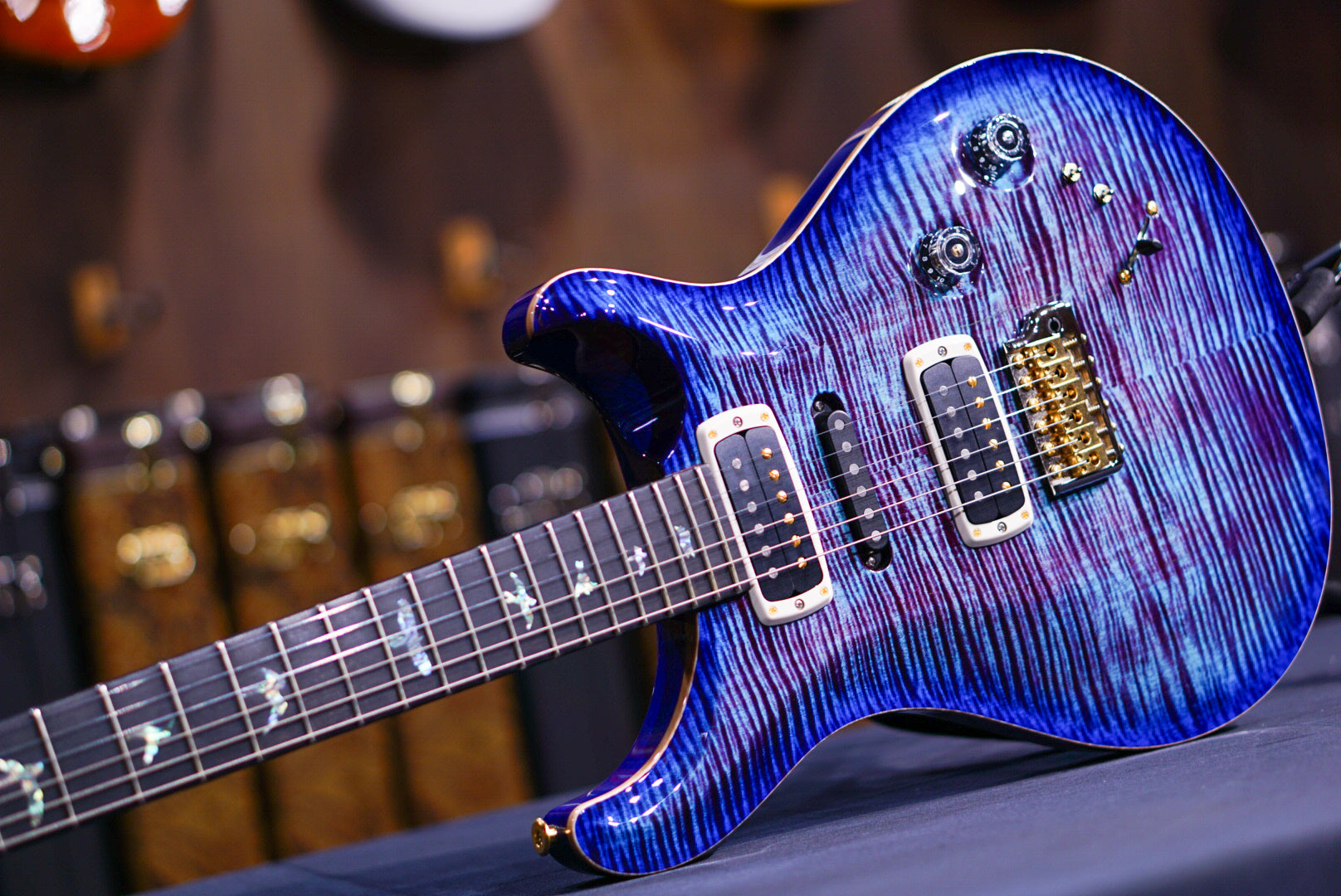 PRS Modern eagle V wood library violet blue burst 0388891