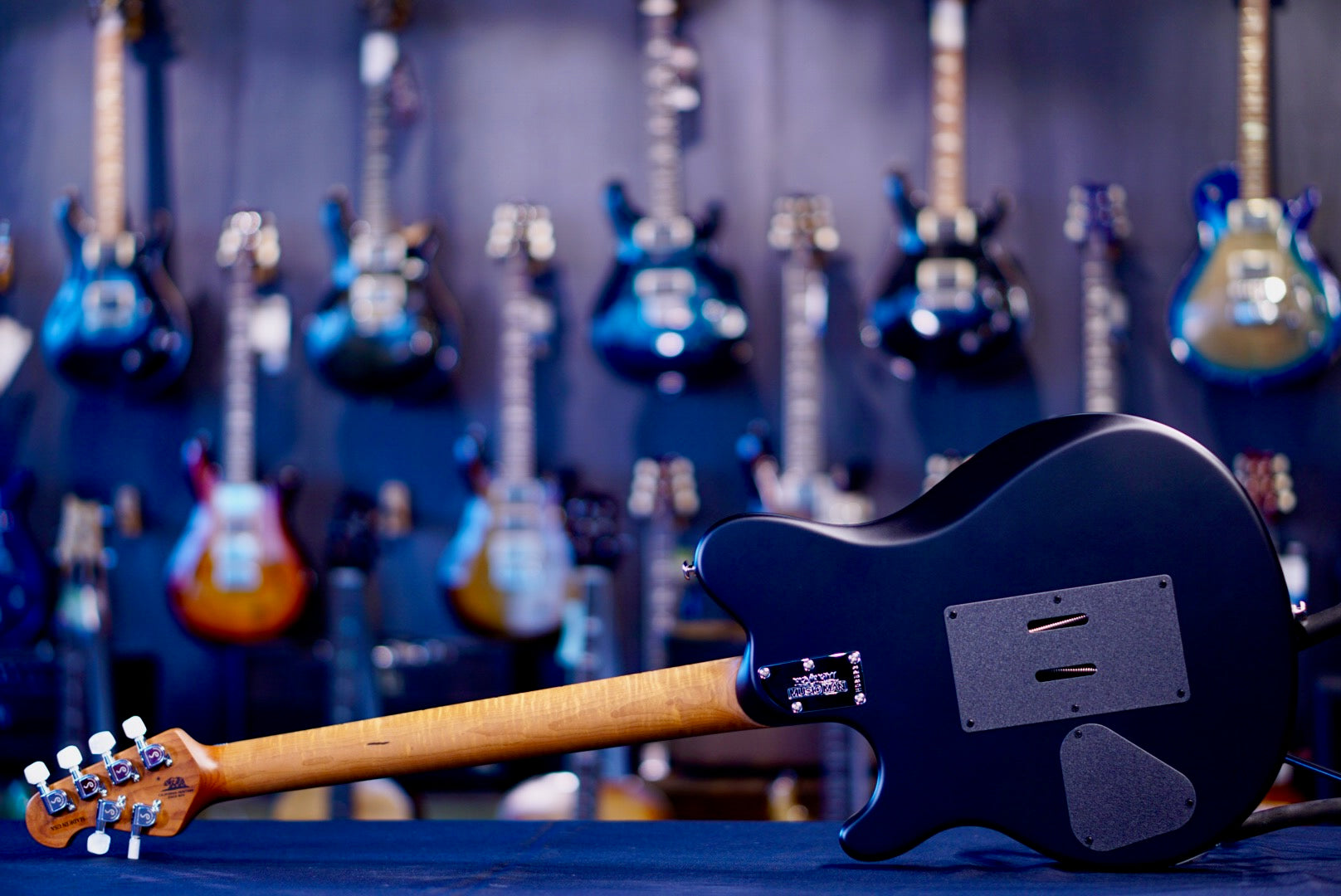 Ernie Ball Music man Axis Honey Pot Quilt H08523