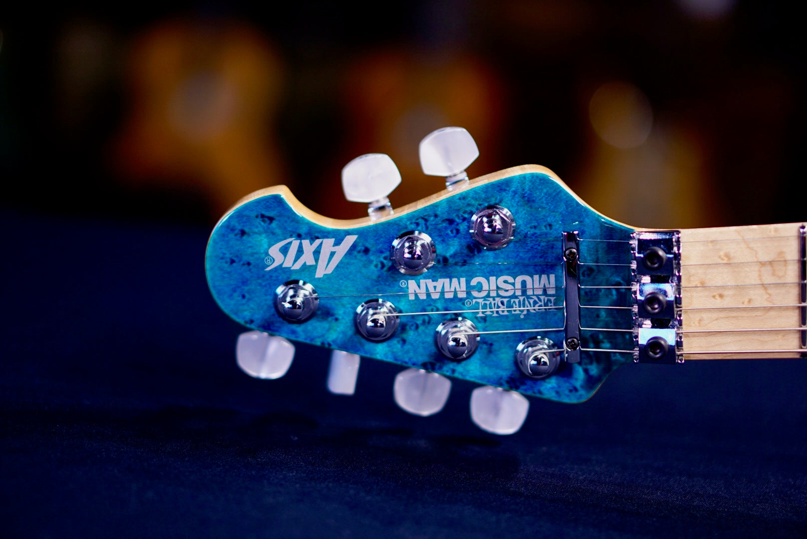 Ernie Ball Music Man Axis Trans Blue One Piece Quilt Gold Package G55337