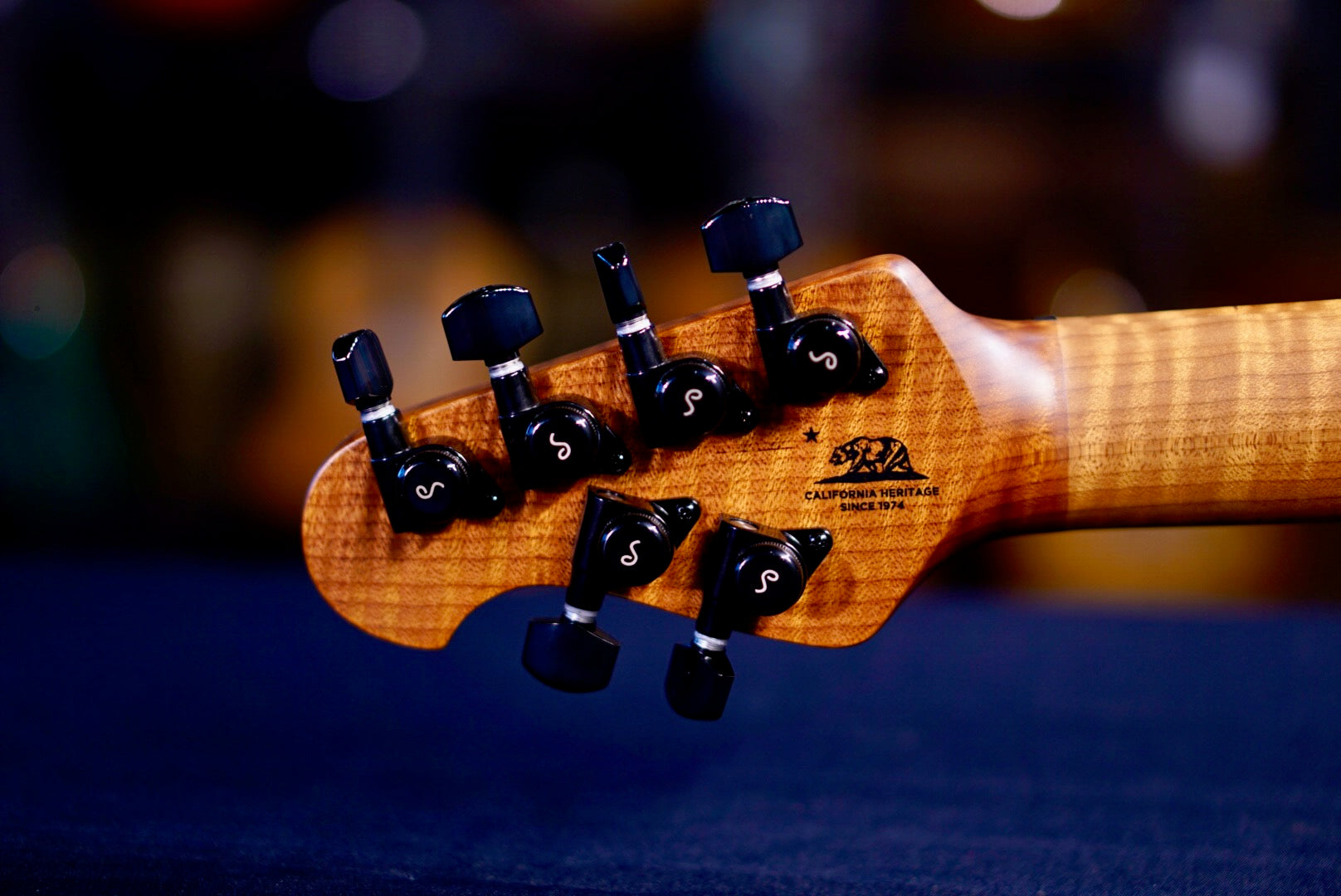 Ernie Ball Music Man JP15 Ultra Marine Quilt H09327