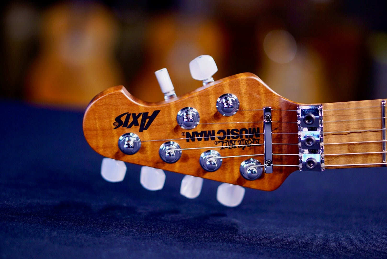 Ernie Ball Music Man Axis Honey Pot Flame H04312