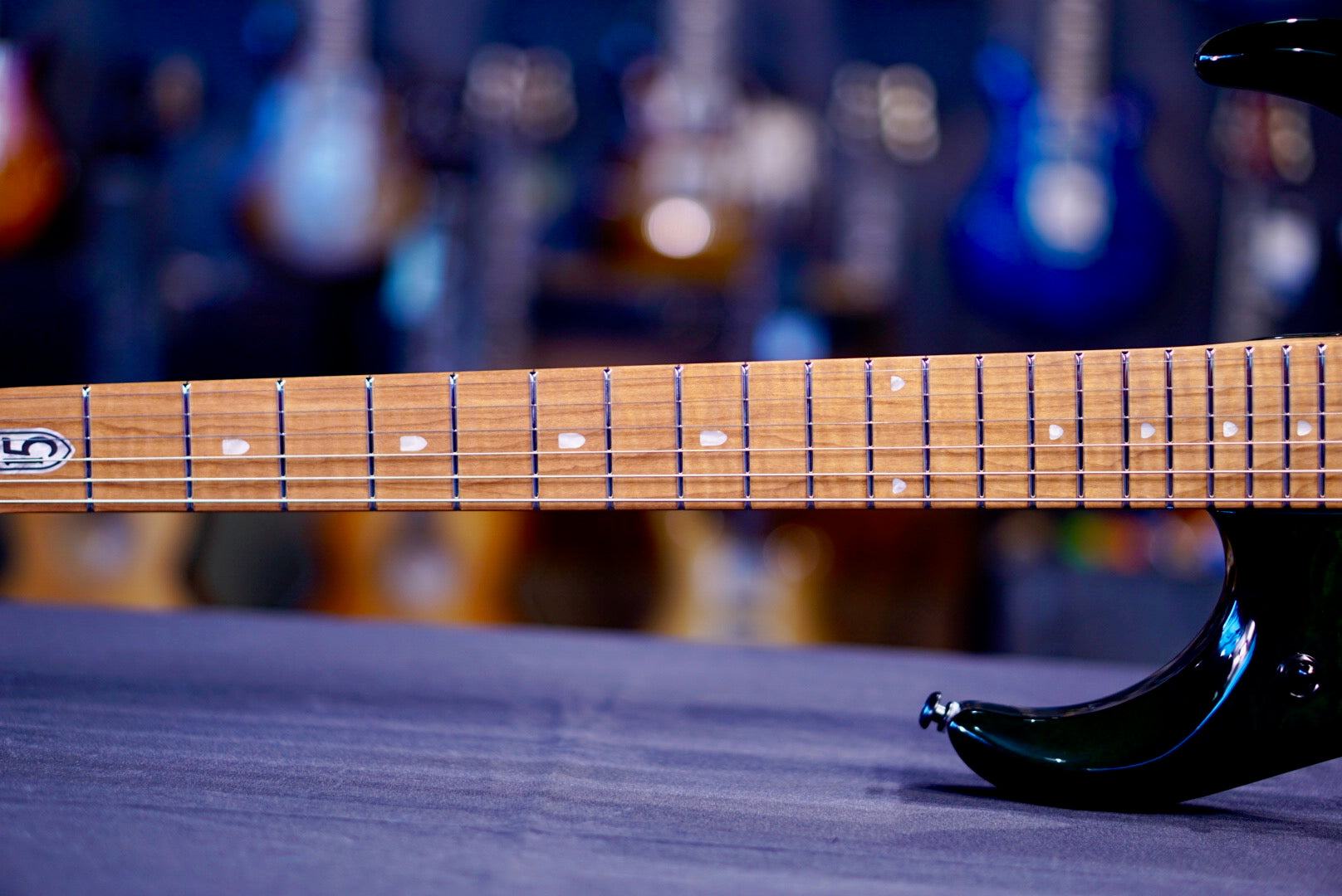 Ernie Ball Music Man JP15 Green Tiger Flame H09804