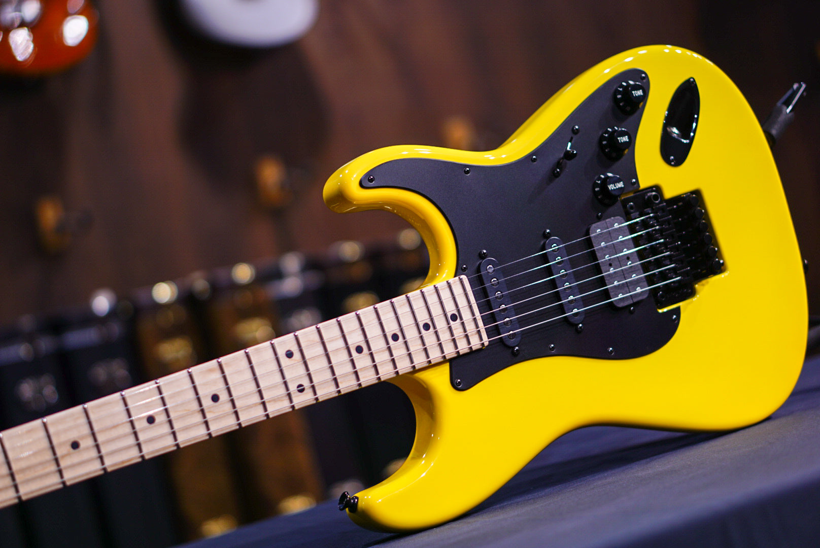 Tom Anderson Icon Classic Corvette Yellow * 09-21-24N *