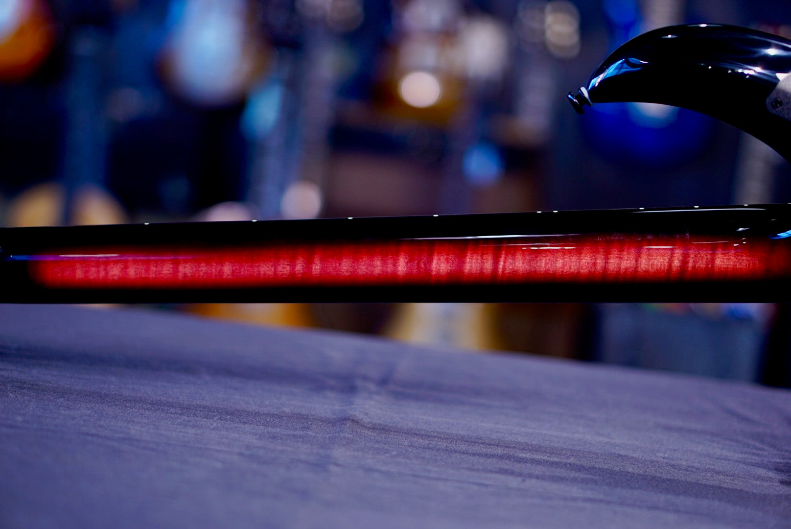 Ernie Ball Music Man Majesty Red Nebula 6-String M019734