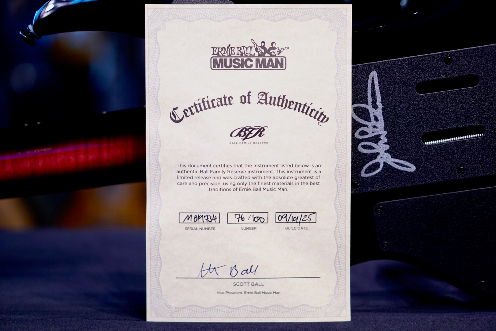 Ernie Ball Music Man Majesty Red Nebula 6-String M019734