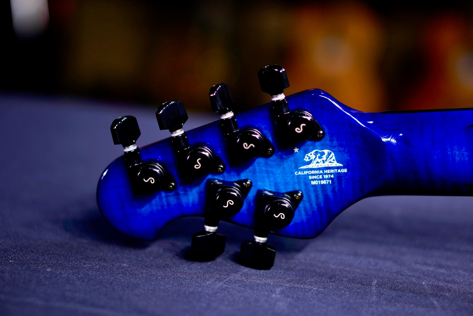 Ernie Ball Music Man Majesty Blue Ink BFR M019671