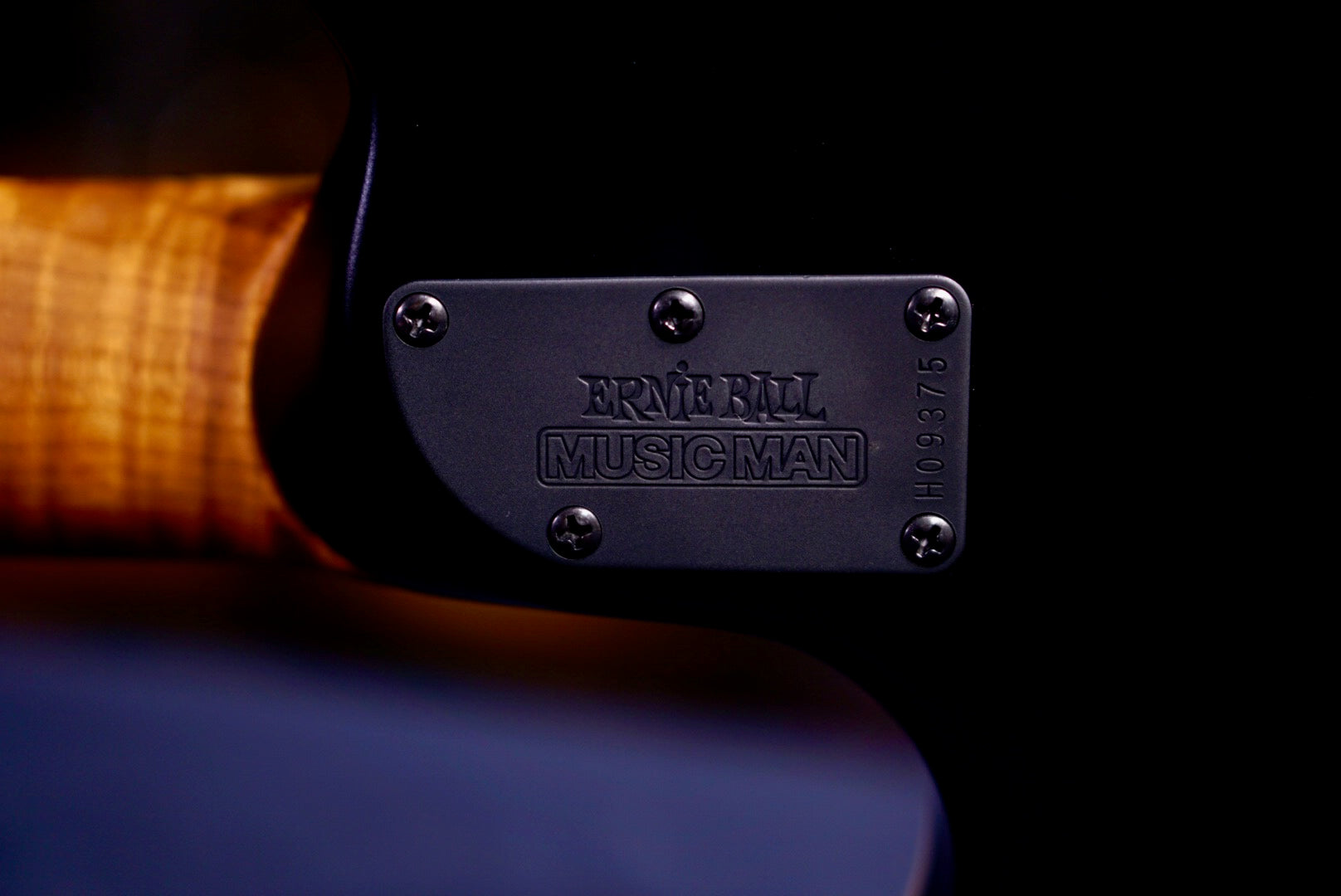 Ernie Ball Music Man Axis Charcoal Cloud Flame H09375