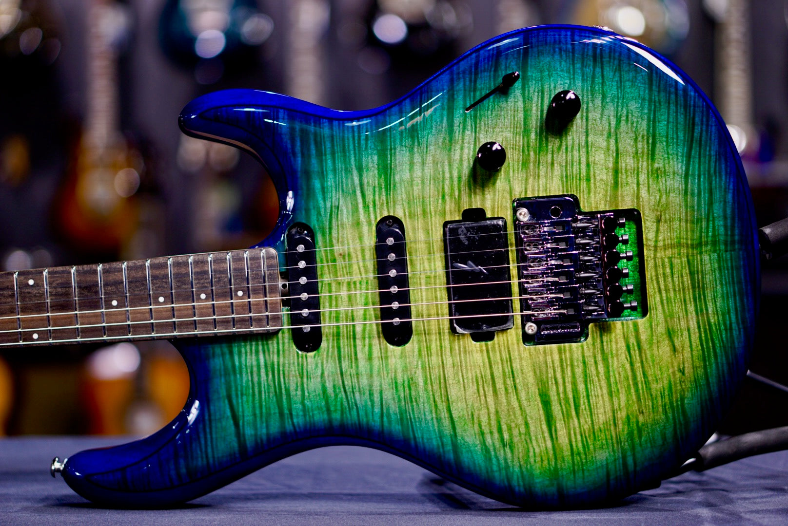 Ernie Ball Music Man Luke 4 HSS Green Tide D01306