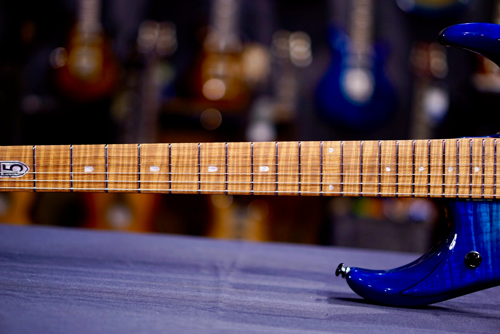 Ernie Ball Music Man JP15 Ultramarine Flame H08462