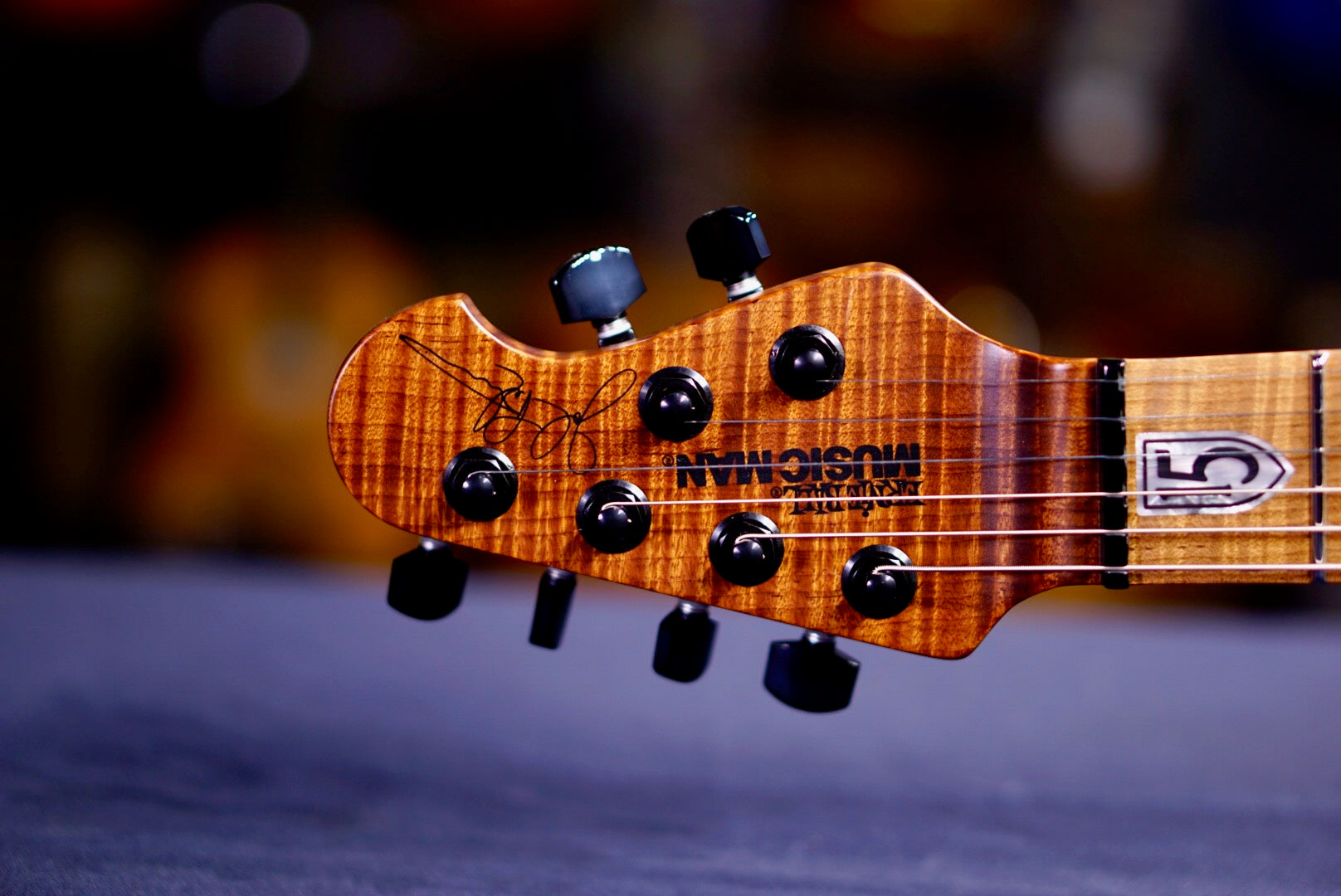 Ernie Ball Music Man JP15 Ultramarine Flame H08462