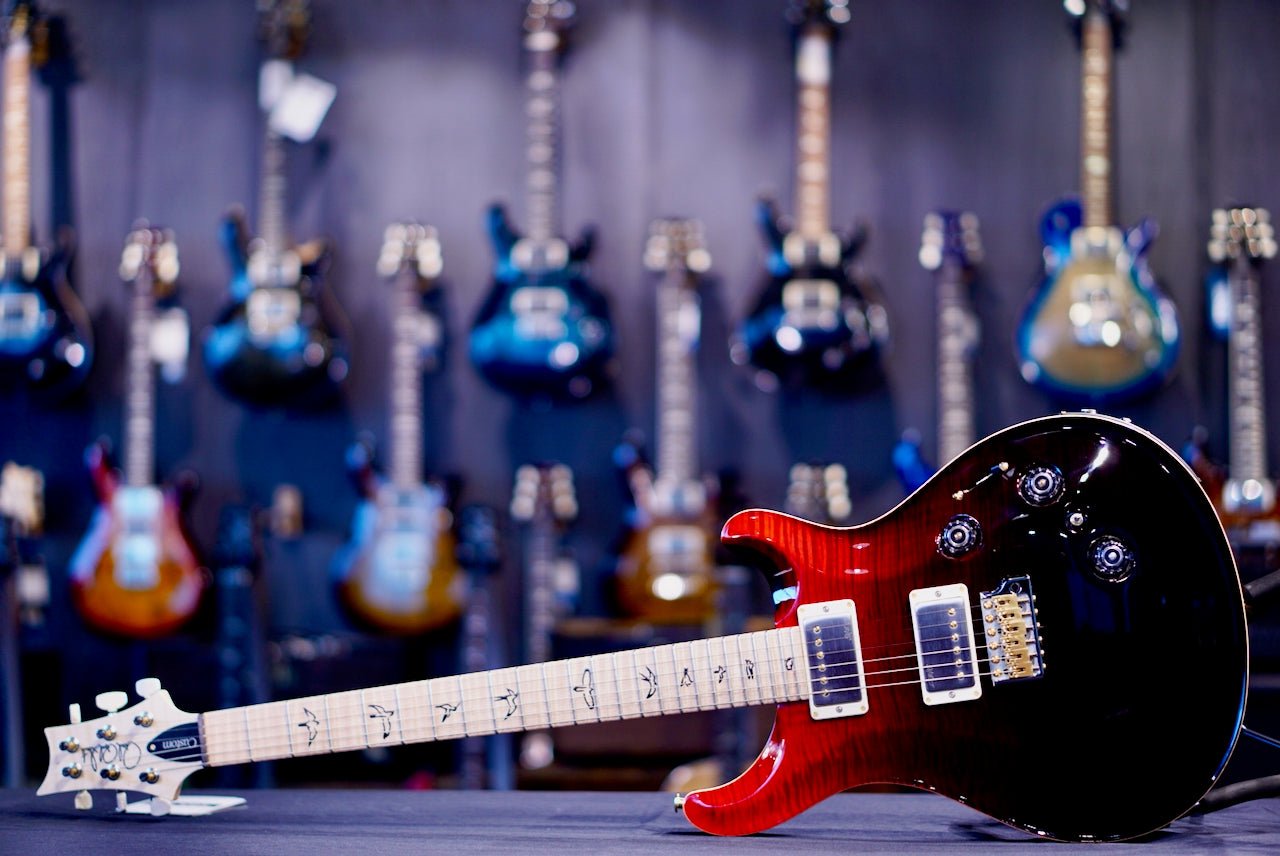 PRS Custom 24 Piezo Wood Library Artist Neck Fire Red / Gray Black Fade 0414186