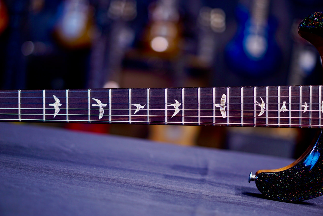 PRS Modern Eagle V Black Rainbow Holoflake w Natural Back 0417813