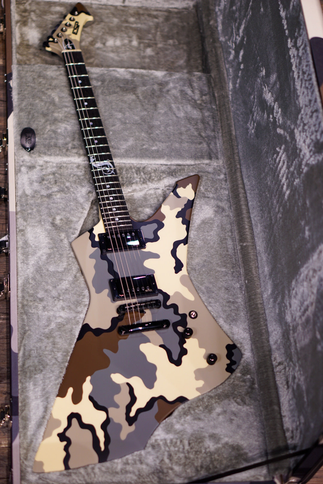 ESP SNAKEBYTE CAMO James hetfield signature E0460242