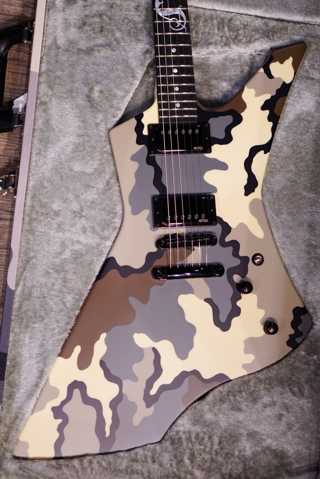 ESP SNAKEBYTE CAMO James hetfield signature E0460242