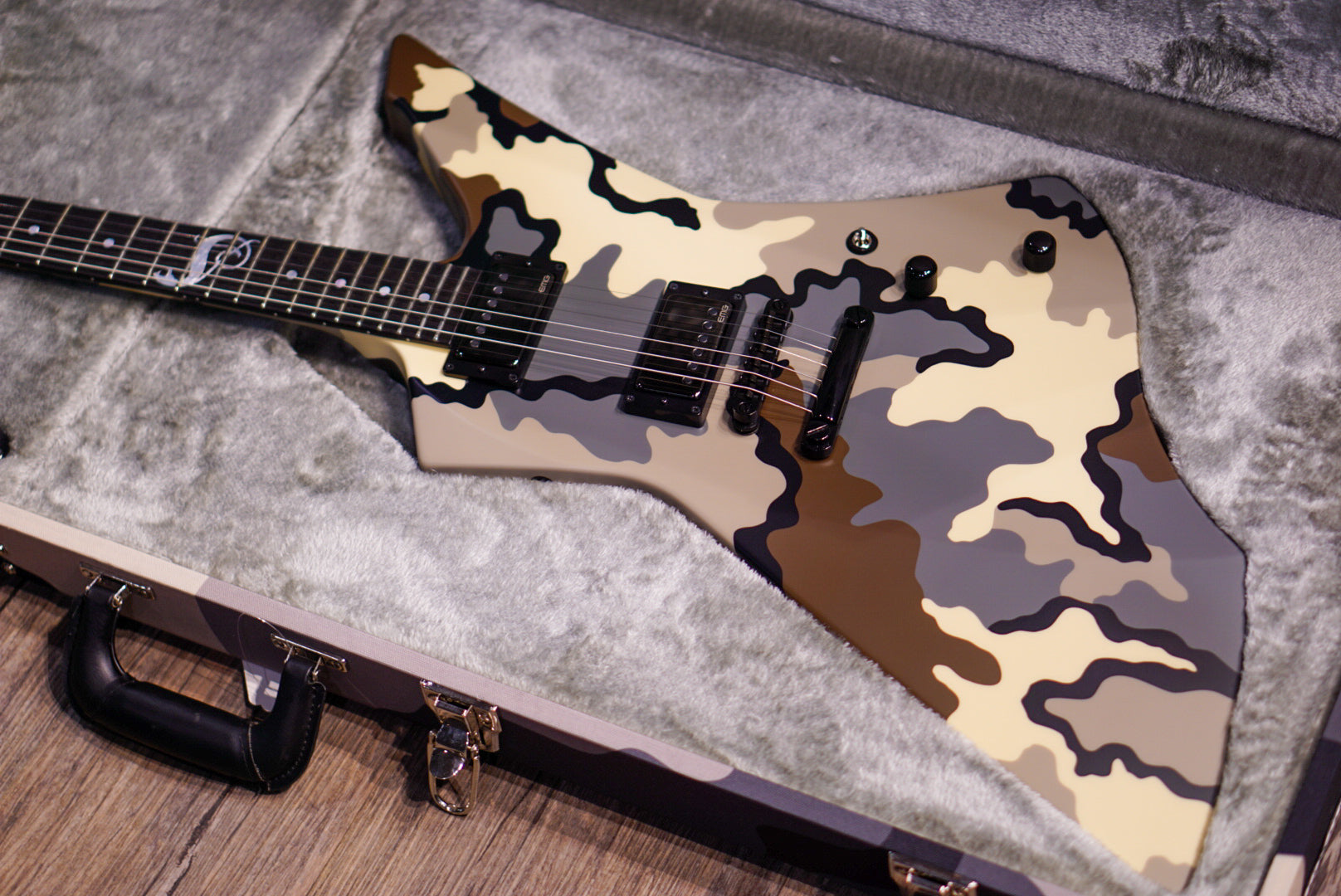 ESP SNAKEBYTE CAMO James hetfield signature E0460242